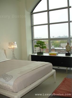 2nd image of 34 Newbury St