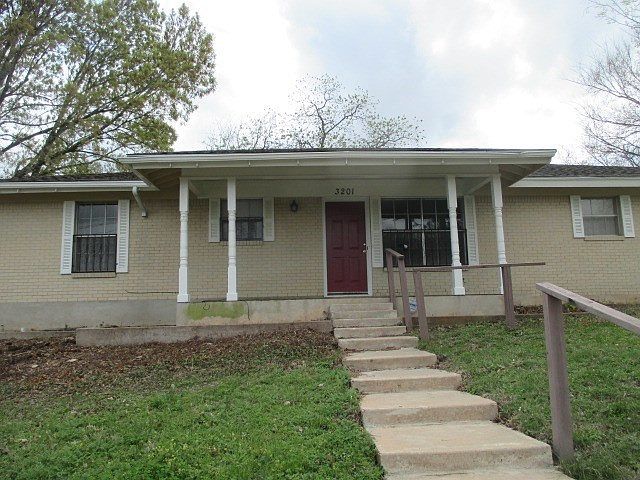 1st image of 3201 Northeast Dr