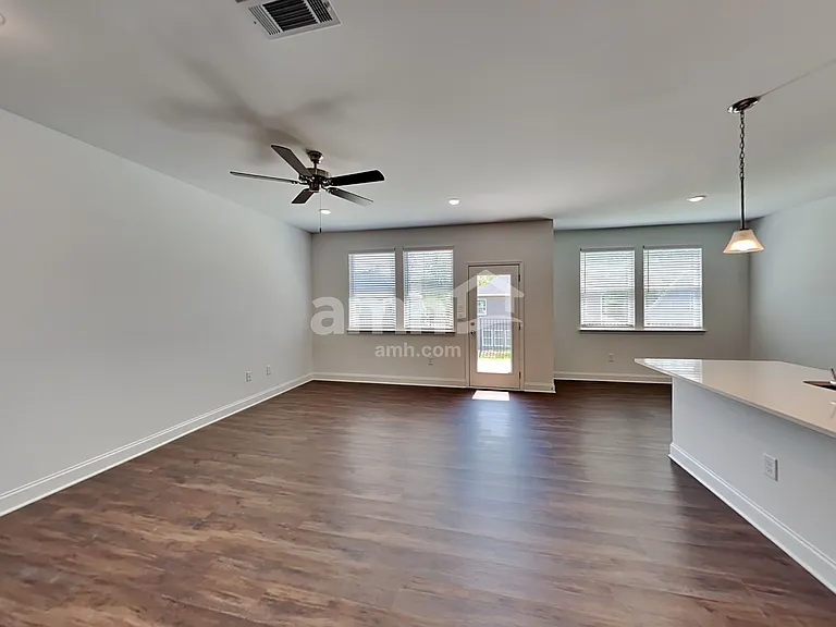 5233 Blue Mountain Dr — Photo 11
