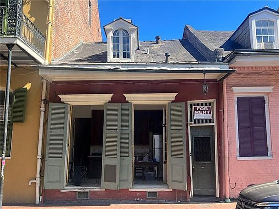 2nd image of 826 Bourbon St #A