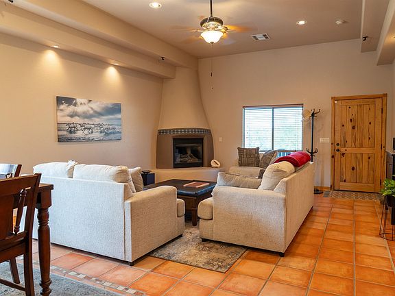 4th image of 2582 Cecilia St