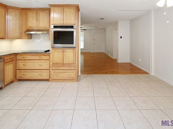 3rd image of 3617 President Davis Dr