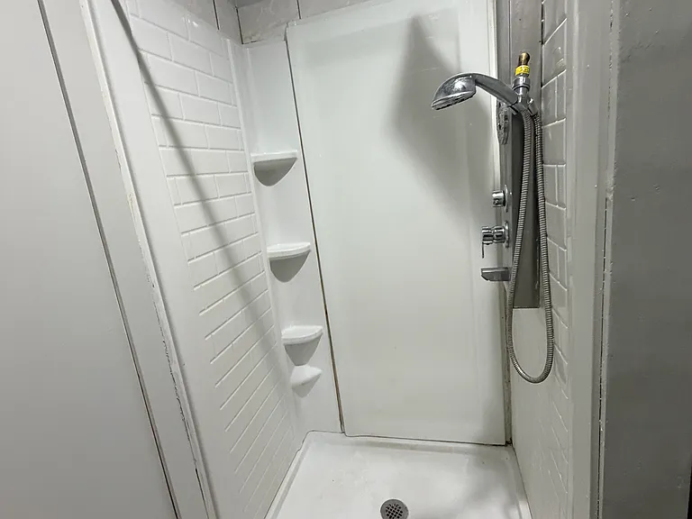 6030 Greenway Ave — Photo 26