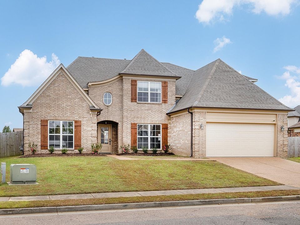 1st image of 2202 Southern Woods Dr