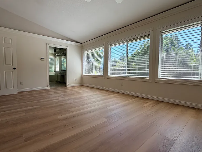 5525 Green Hollow Ln — Photo 15