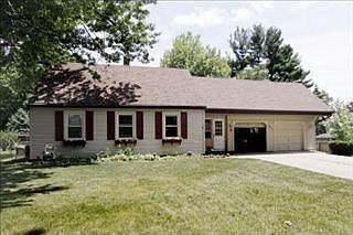 5th image of 459 Orchard Ln