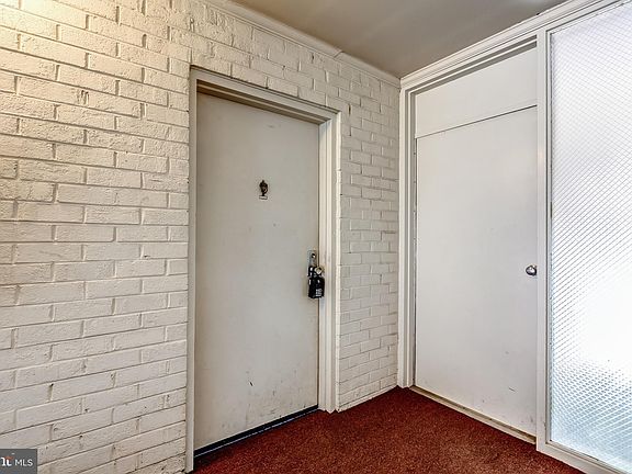 3rd image of 4414 Island Pl #11