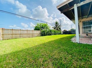 7430 SW 39th St, Miami, FL 33155