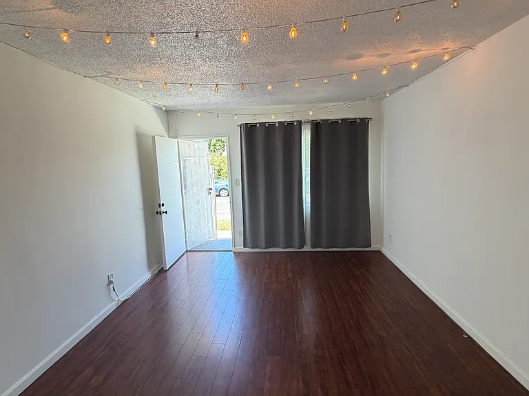 11300 Youngworth St #5 — Photo 5