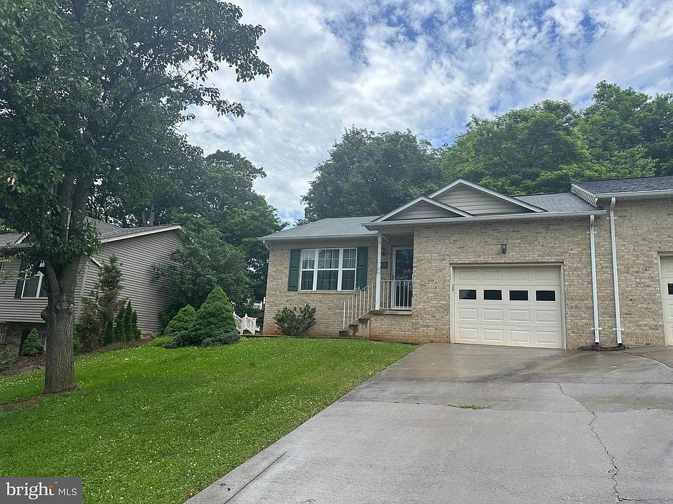 1st image of 609 Cresthaven Ct