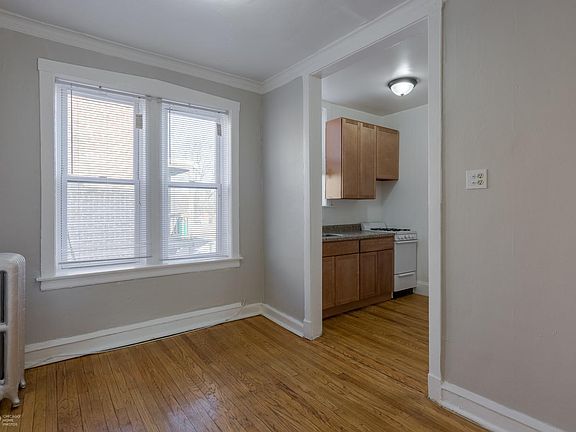 5th image of 4439 N Lawndale Ave APT 1