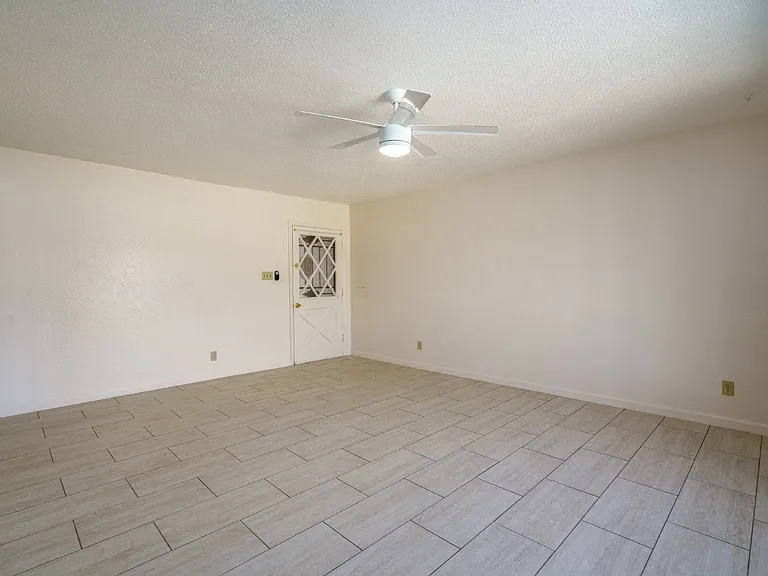 8444 E Virginia Ave — Photo 15