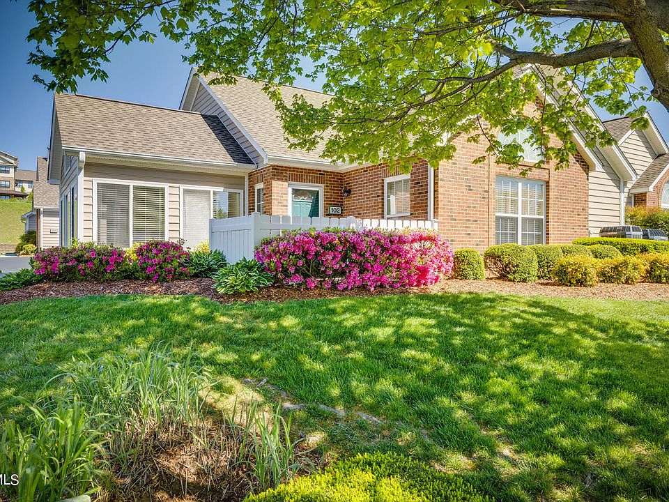 1st image of 102 Avonlea Pl #0