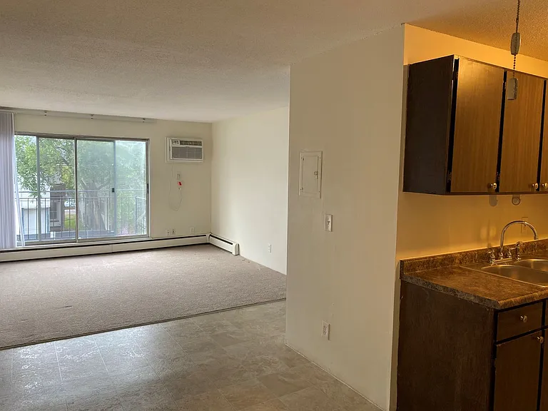 2655 Colfax Ave S — Photo 8