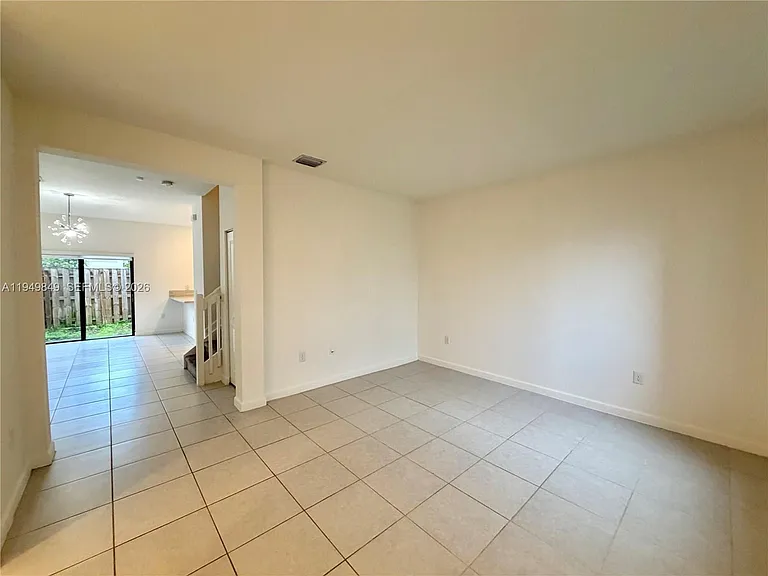 21050 NE 8th Ave — Photo 4
