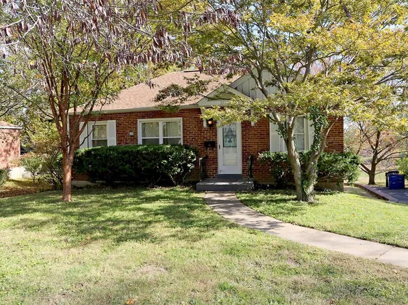 3512 Westridge Ln, Saint Ann, MO 63074