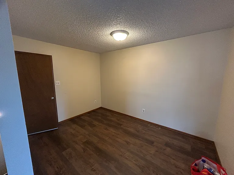1224 Parker Dr — Photo 9