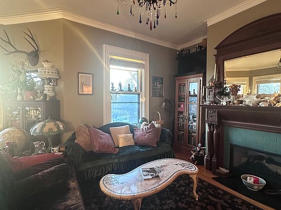 5th image of 1447 Westminster St APT 2A