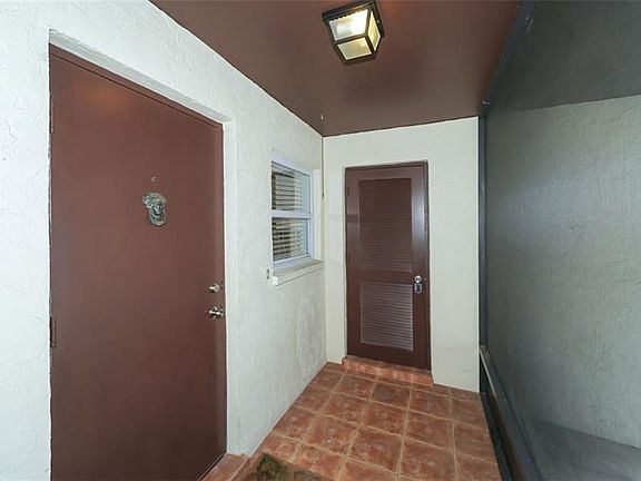 3rd image of 3325 Ramblewood Pl
