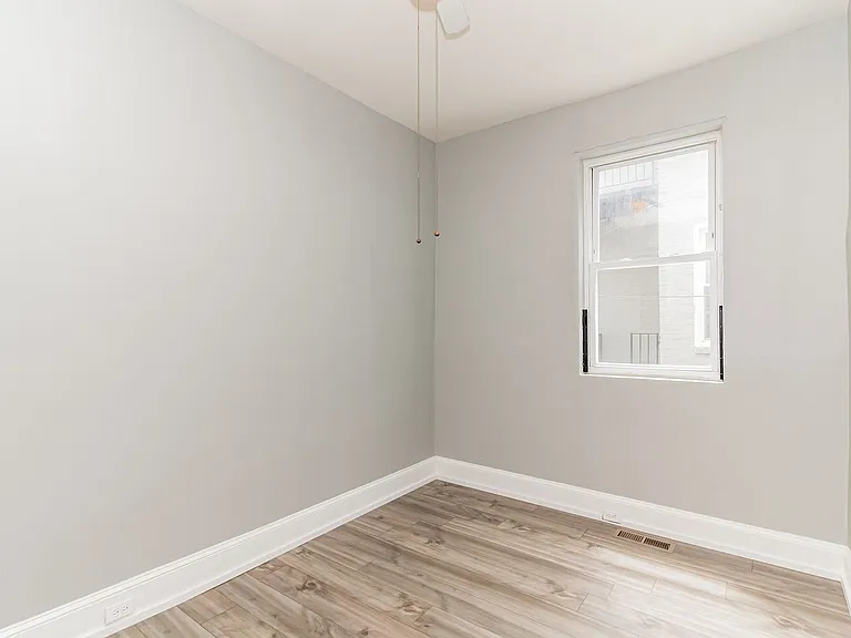 2227 Linden Ave — Photo 25