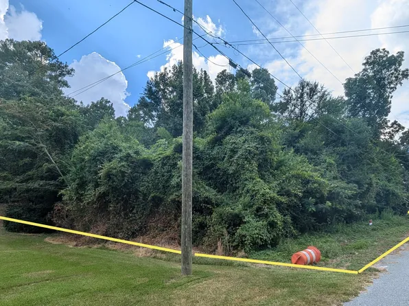 210 Wellston Dr, Warner Robins, GA 31088