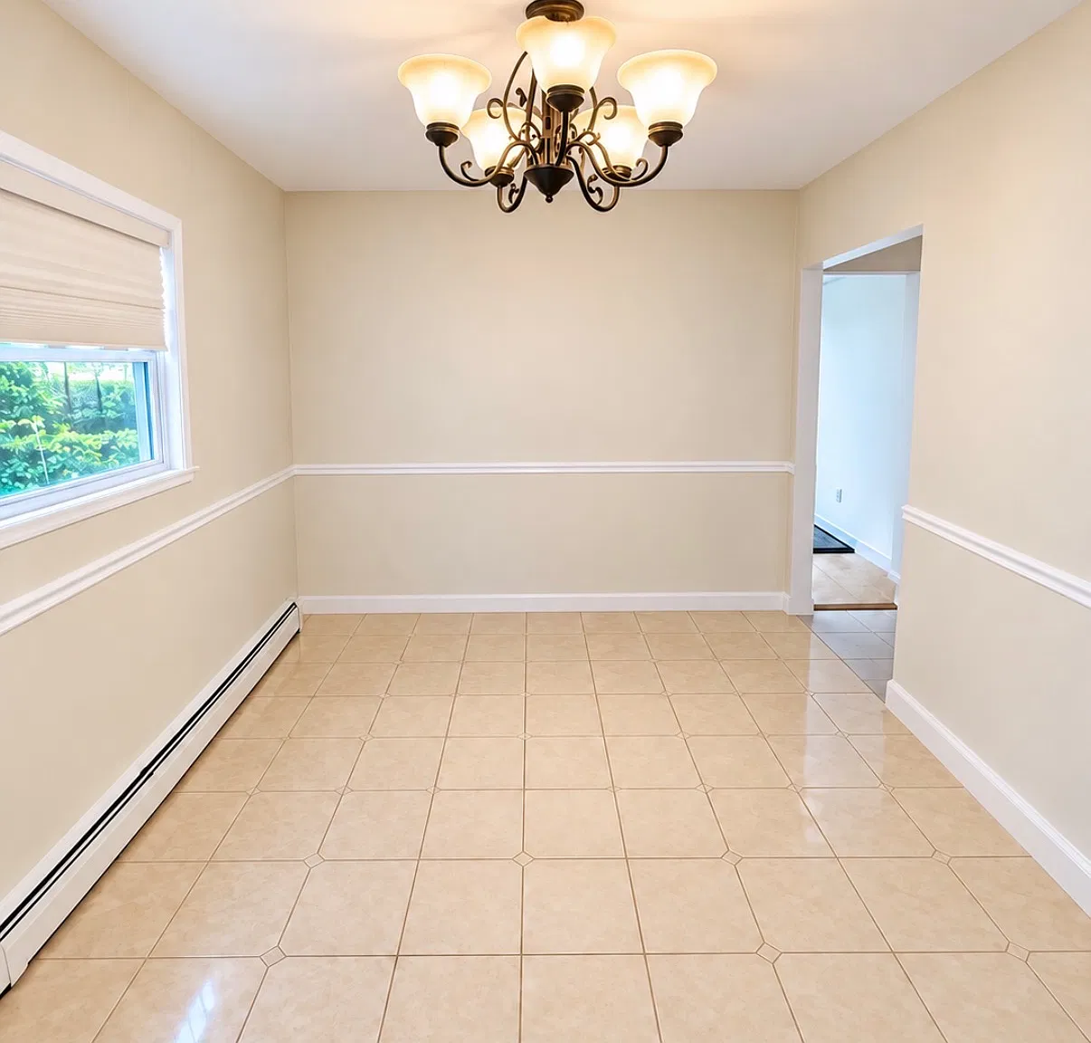 3 bed, 1300 sqft, $3,400 — Photo 3