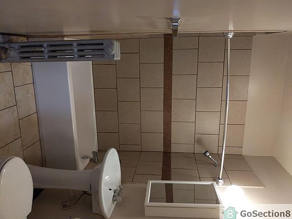 3rd image of 8 N Long Ave APT 1