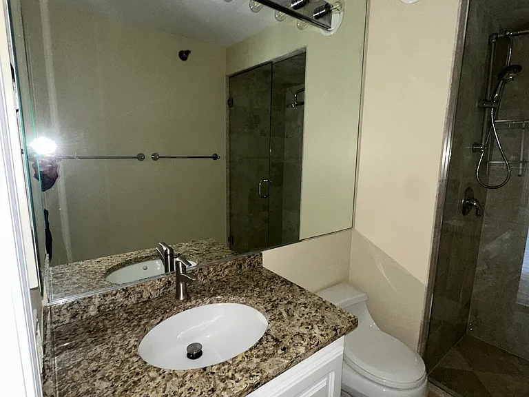345 N La Salle Dr #2006 — Photo 5