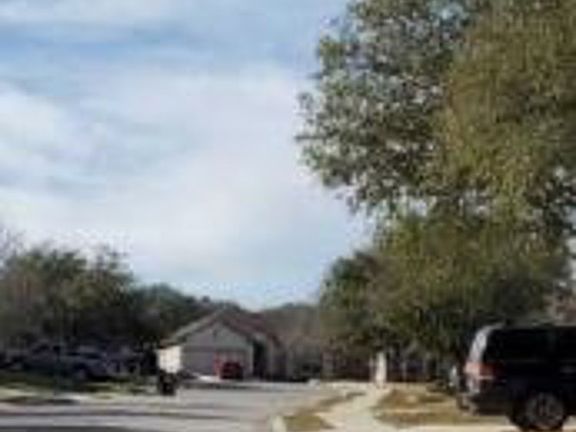 Exterior Neighborhood (street photo)