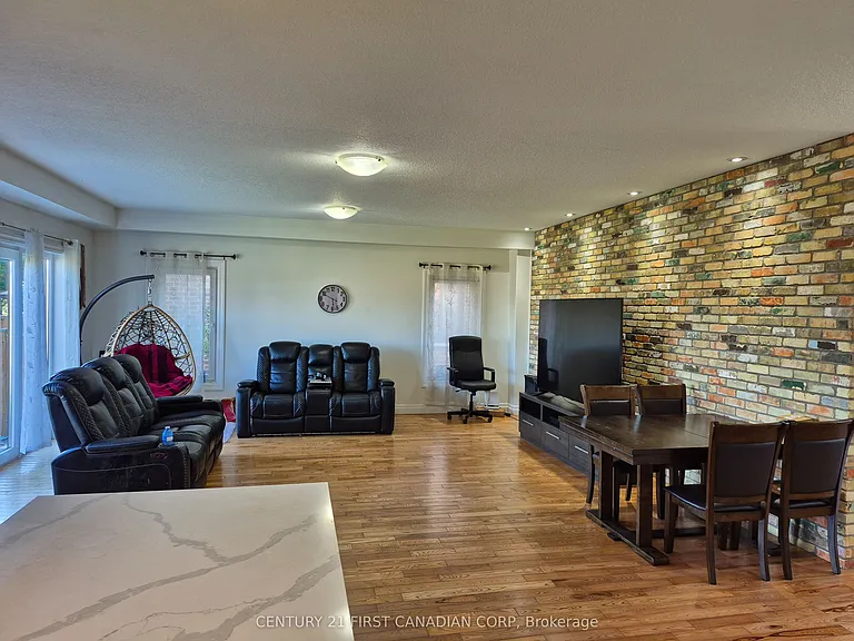 1961 Cedarpark Dr — Photo 8