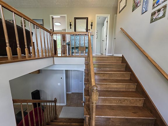 5th image of 142 Mills Ln