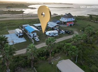 1035 Yeager St, Gilchrist, TX 77617