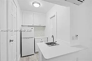 4328 SW 9th Ter — Photo 28