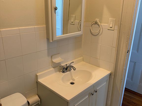 4th image of 66 Reservoir Ave #2