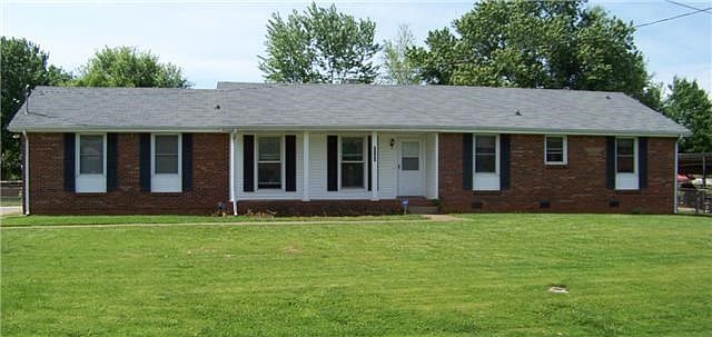 1st image of 2242 Robin Dr