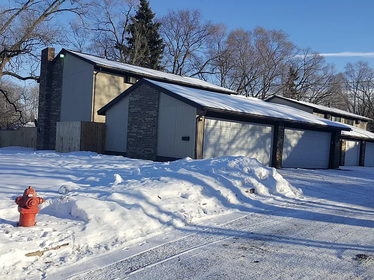 3301 W Old Shakopee Rd #3321 — Photo 2
