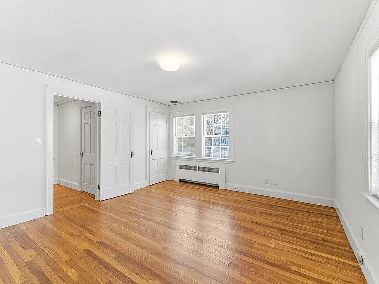 48 Acacia Ave — Photo 28