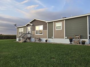 11859 Fischer Hill Dr, Plainview, MN 55964