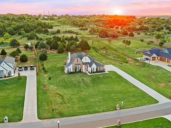 4th image of 3261 Red Ridge Dr