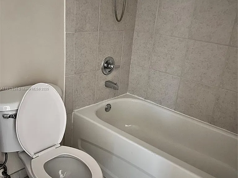 140 S Dixie Hwy #507 — Photo 12
