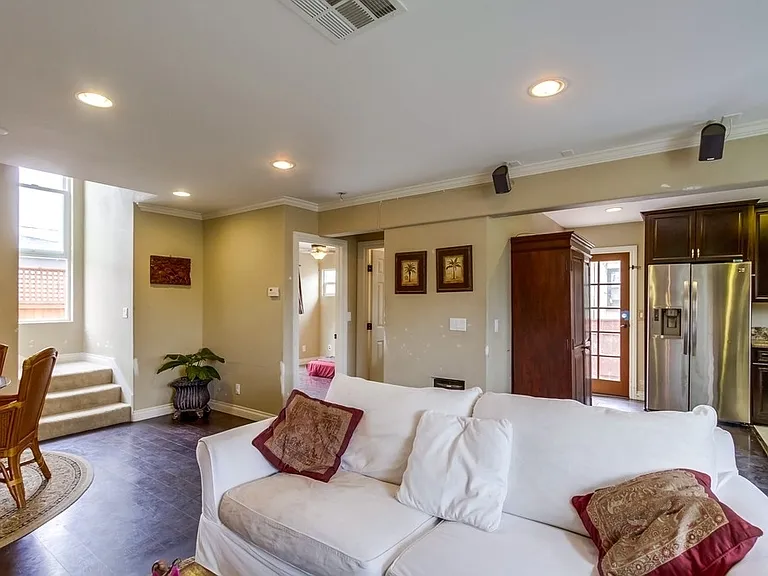 3991 Honeycutt St — Photo 2