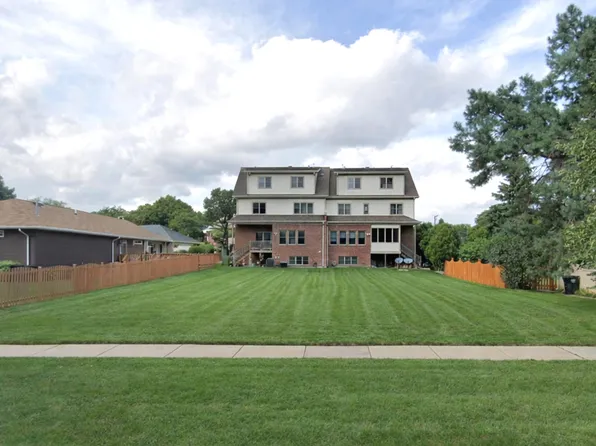 5526 Main St, Morton Grove, IL 60053