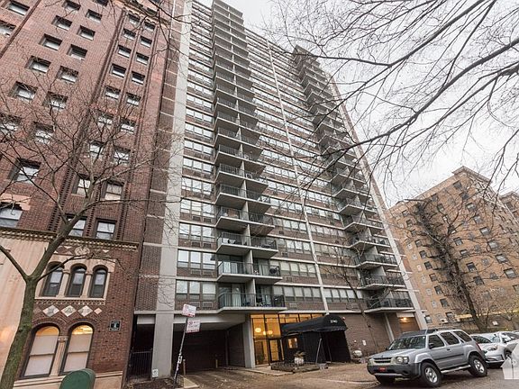 2nd image of 2740 N Pine Grove Ave #19FB
