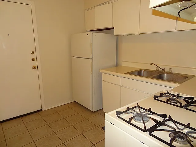 1231 North LBJ Drive - Unit 3 — Photo 3