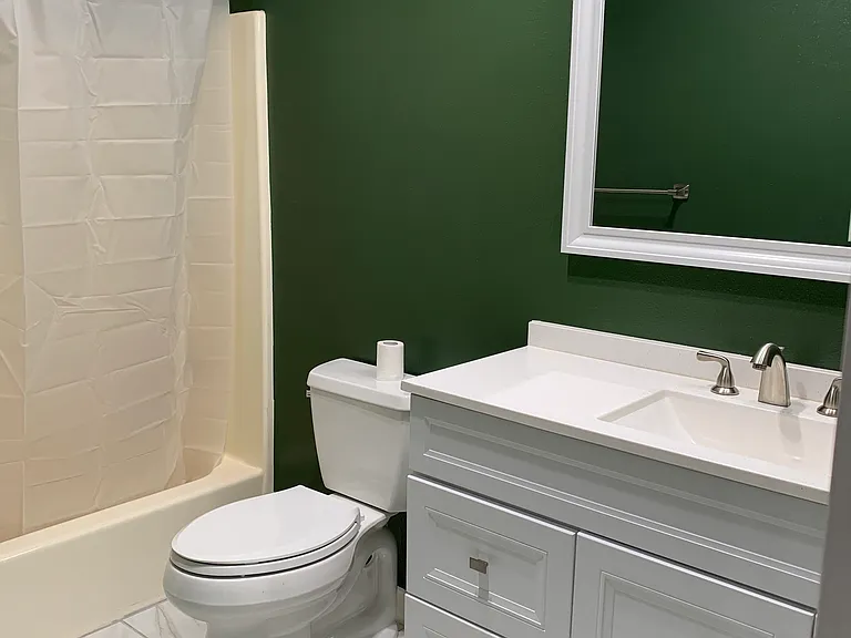 44 White Oak St #8 — Photo 8
