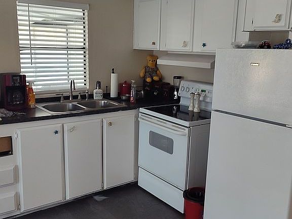 5th image of 9832 Jewel Ln