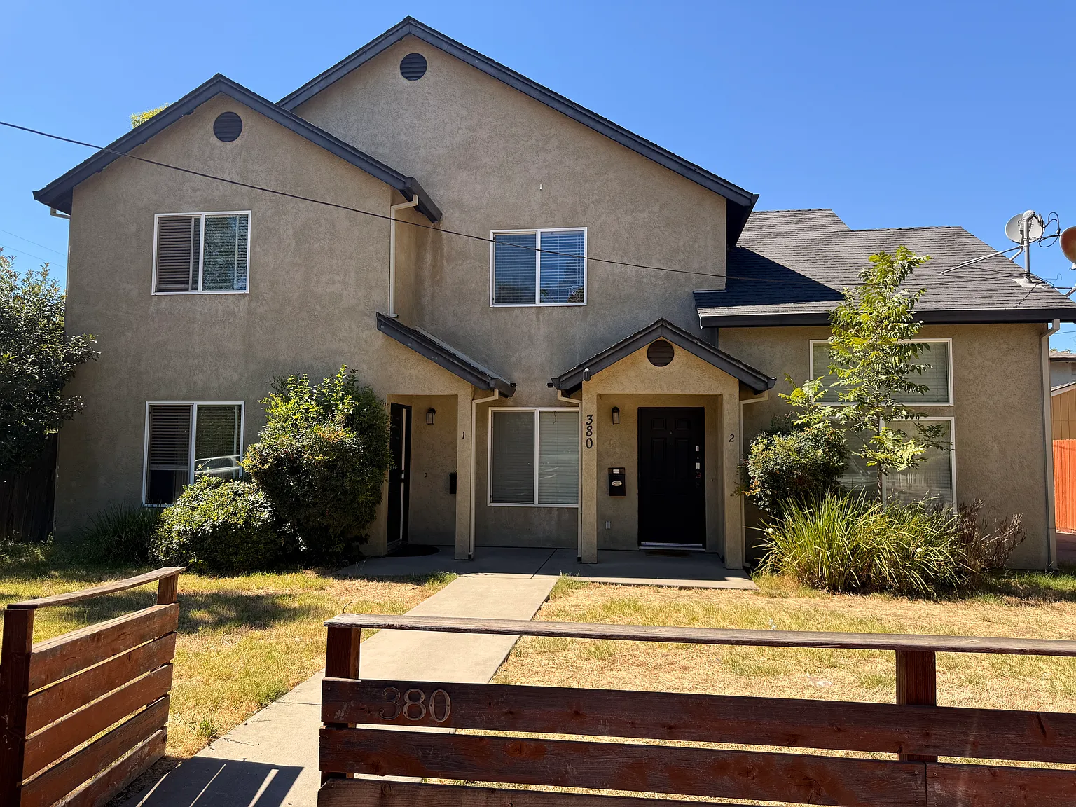 2 bed, 1.5 bath, 900 sqft, $1,800 — Photo 1