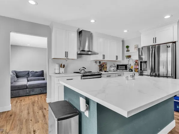 2401 Mason Ave, Las Vegas, NV 89102