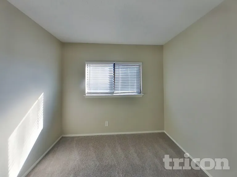 6854 Eden Grove Dr — Photo 13