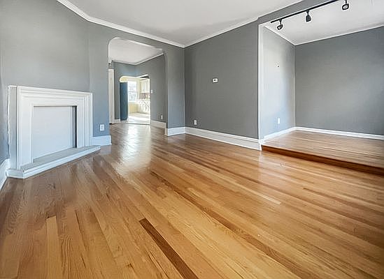 3rd image of 676 E 31st St Floor 2
